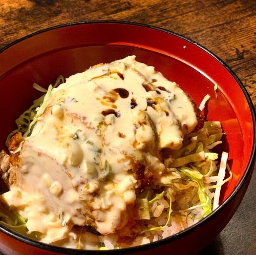 天然もちびんマグロのソースカツ丼