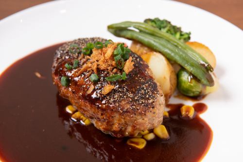 黑胡椒漢堡牛排佐自製半釉汁