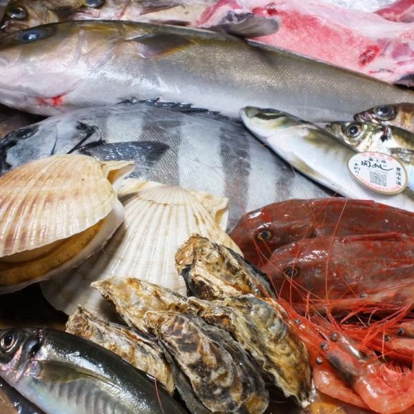 ホタテ、海老、あじ、生ガキ等の直仕入の新鮮食材を「ぐろっと」で♪