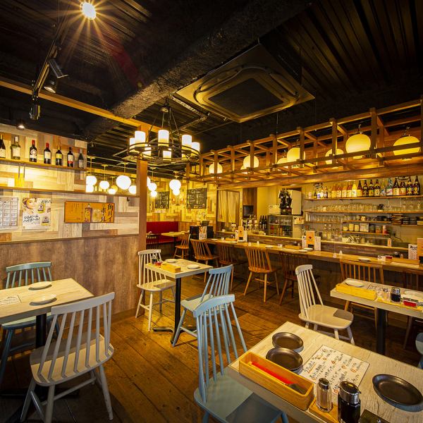 【当日5%OFFクーポン有り!】モダンな雰囲気のおしゃれな店内♪「気軽に串焼きを楽しめるお店」そんなお店を目指しております!女子会にもよし、会社帰りのサク飲みにもよし、もちろん宴会にもご対応しております!自慢の串焼きメニューをお楽しみください♪全曜日対象の当日来店OK5%OFFクーポンもございます!