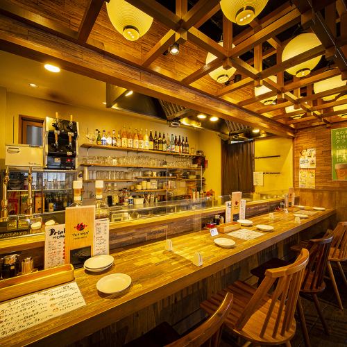 <p>目の前で焼き上がるお料理を見ながら・・・。カウンターで迫力と食欲を感じながら、お食事を楽しめます♪お1人様も大歓迎です◎ふらっとお立ち寄りください。</p>