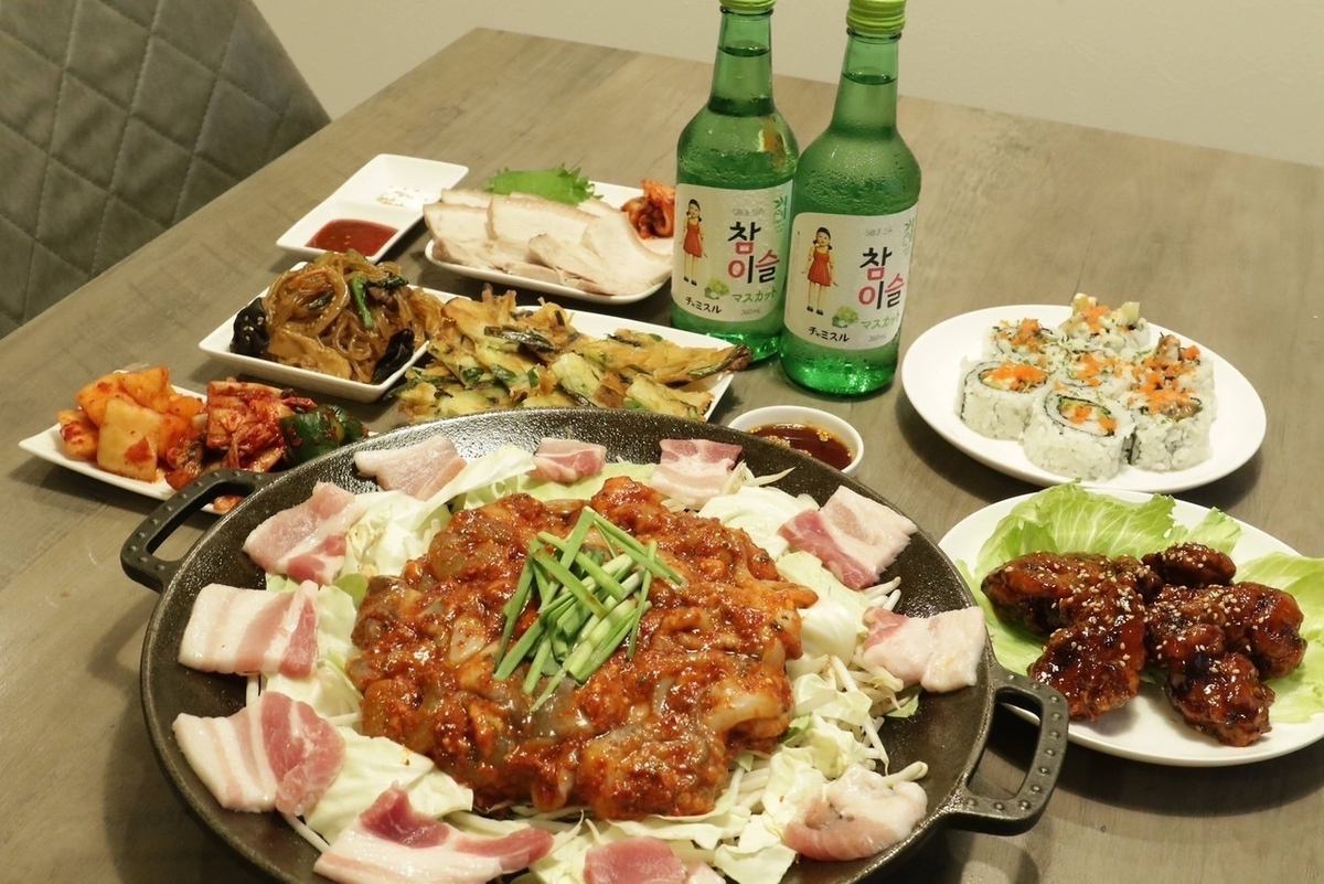 家族でのご利用も大歓迎！2Fにはお子様用スペースございます♪