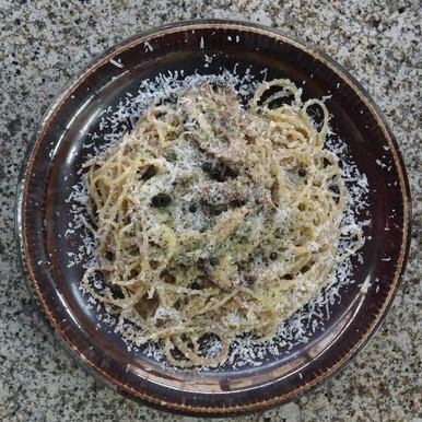 胡椒とチーズのパスタ