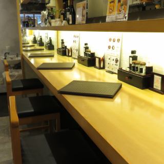 カウンター席でお一人でもおくつろぎいただけます★