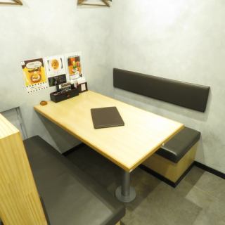 ゆったりくつろげるお席配置★
