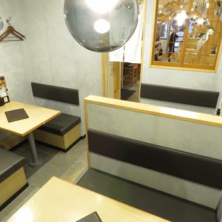 木のぬくもりを感じる落ち着いた店内★