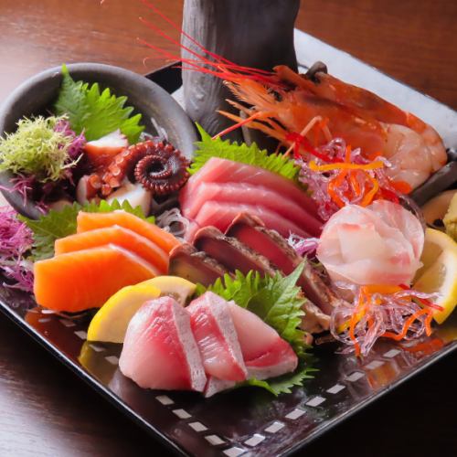 Extremely fresh sashimi of seafood caught mainly in Suruga Bay