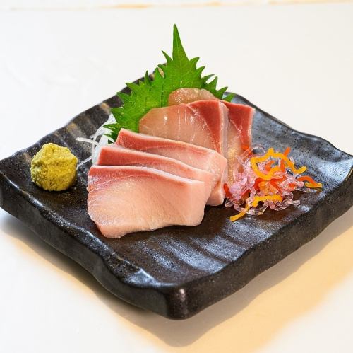 Kurose Yellowtail Sashimi