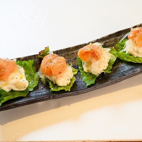 Potato salad with salmon