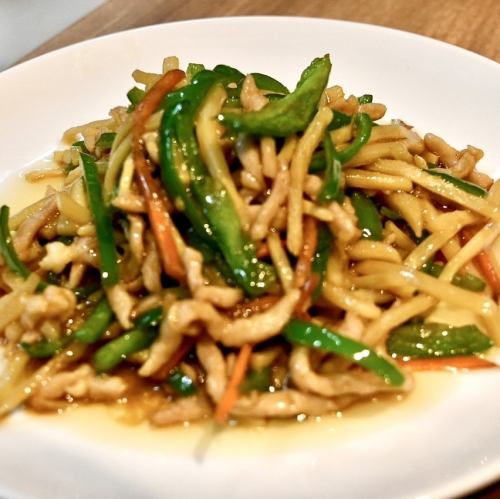 豚肉とピーマンの細切り炒め