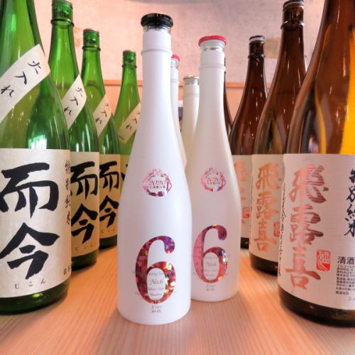 こだわりの焼鳥の旨さをさらに引き立てる、全国各地の日本酒を取り揃えております。