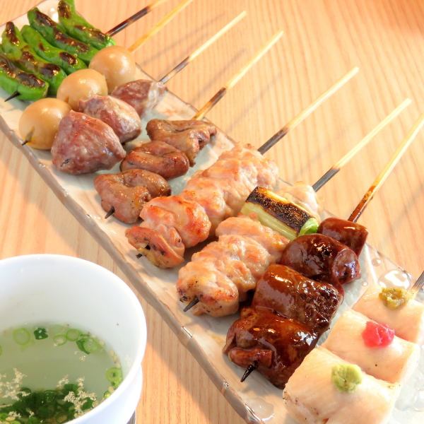 Exquisite yakitori grilled by the owner who trained at a famous restaurant.Yakitori grilled on high-quality domestic Binchotan charcoal goes well with Japanese sake.