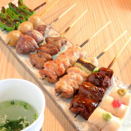 Exquisite yakitori grilled by the owner who trained at a famous restaurant.Yakitori grilled on high-quality domestic Binchotan charcoal goes well with Japanese sake.