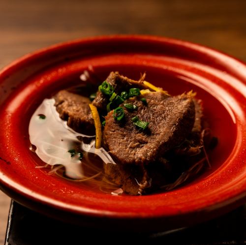 Braised beef tongue with bonito and beef stock