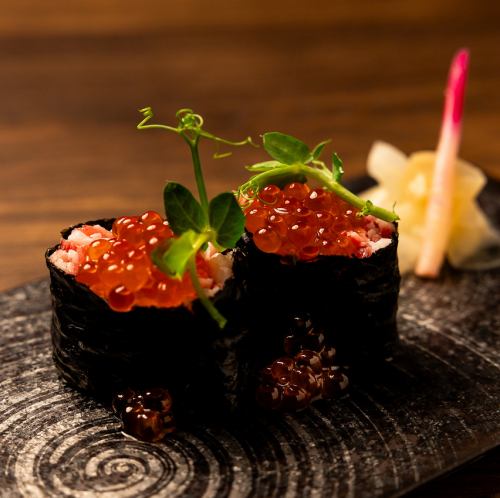 Carefully Selected Japanese Black Beef Sushi (One Piece) [Enjoy the Famous Beef at "Niku Kappo" Restaurants from Around the Country]