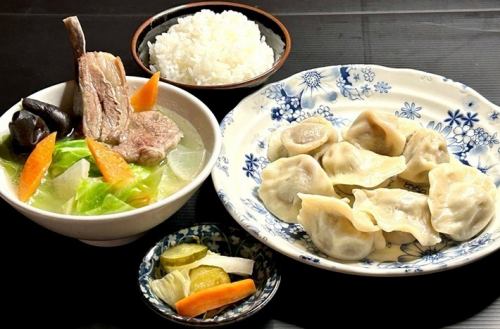 Mutton dumplings, lamb bone and meat vegetable soup set meal
