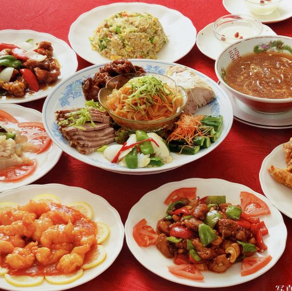 宴会コースはお料理のみ2000円～ご用意。＋1,980円で2時間飲み放題に