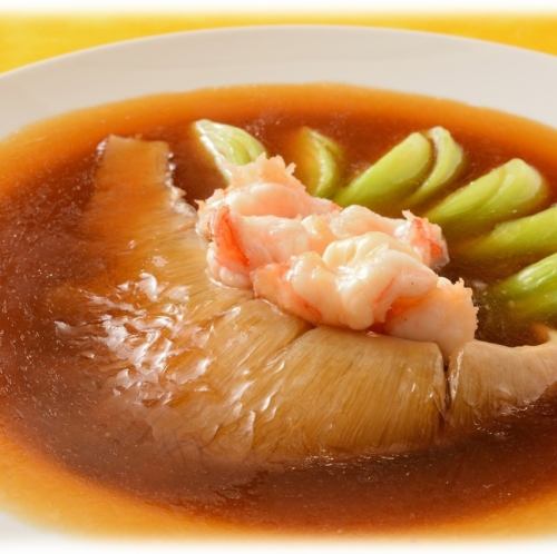 Simmered boiled shark's fin