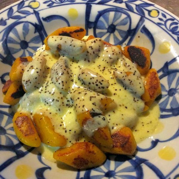Grilled sweet potato gnocchi with cheese cream sauce
