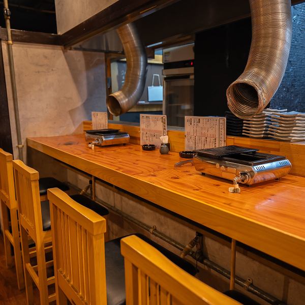 [Even if you are alone♪] The counter seats allow you to enjoy your meal without worrying about the atmosphere around you! Perfect for a small group of people, as well as for single-person Yakiniku.