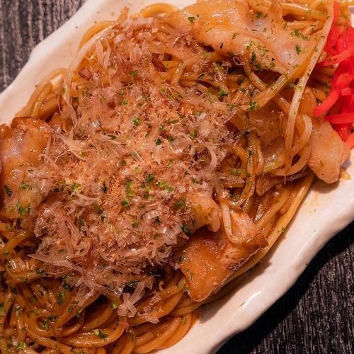 Various types of fried noodles