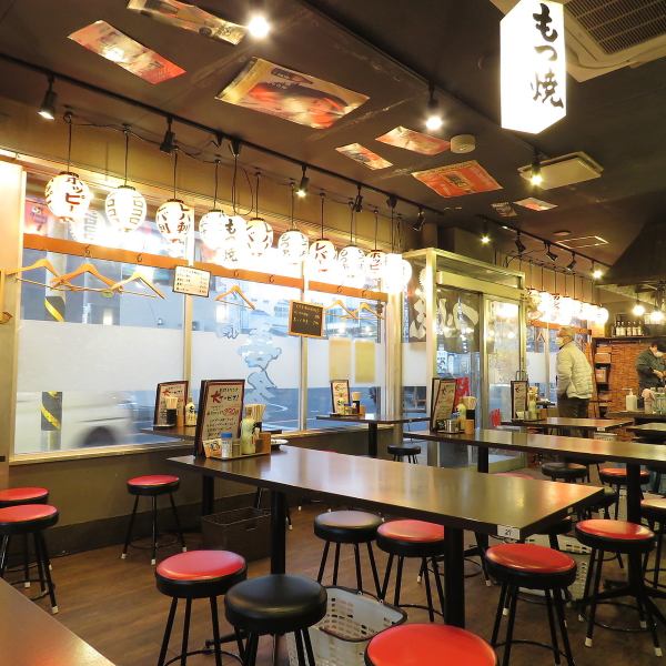 【宴会利用に！】掘りごたつでゆったりおくつろぎいただけるスペースございます！会社帰りやご友人同士、女子会等でもぜひご利用くださいませ！