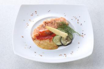 舌平目のロティ　パプリカのムースとカレークリームソース