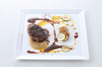 ハンバーグステーキ キーマカレーのアクセント