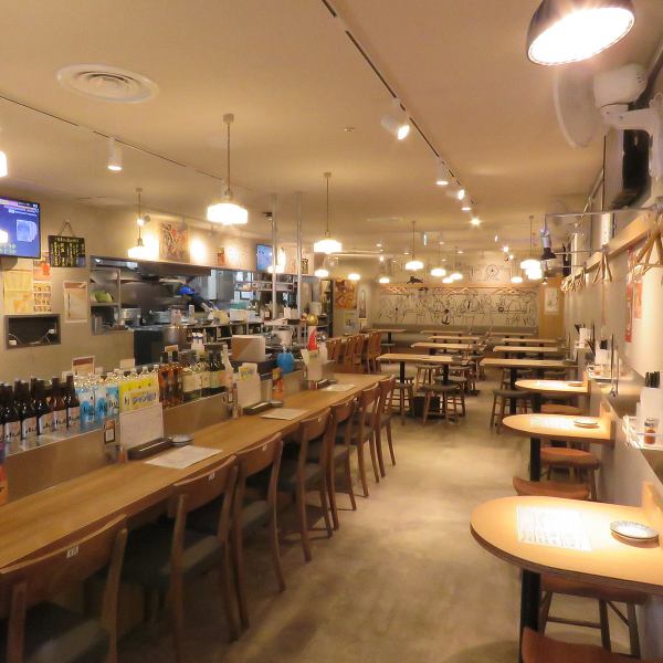 It has a retro atmosphere, but it also has a modern and stylish atmosphere.It is also recommended for girls-only gatherings.There is a sofa in the back of the store. Also check ♪