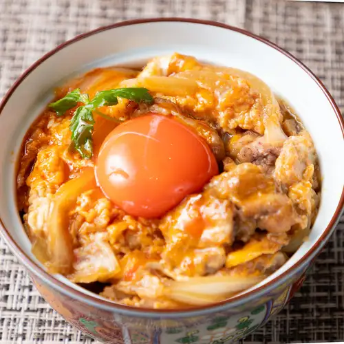 【〆まで満たされる味】鰻のひつまぶしや京都濃厚卵と京赤地鶏の親子丼で愉しむ極上の締めくくり