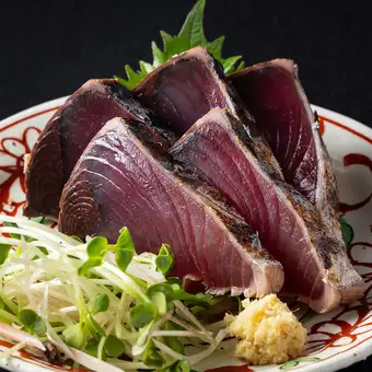 厚切りカツオ叩き