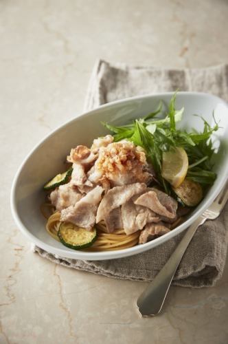 Pork, zucchini, and mizuna with grated radish and ponzu sauce