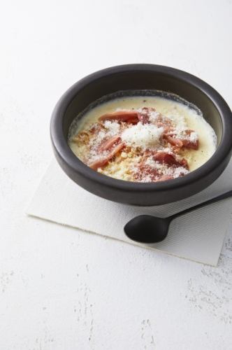 Cream doria with 4 kinds of cheese and prosciutto