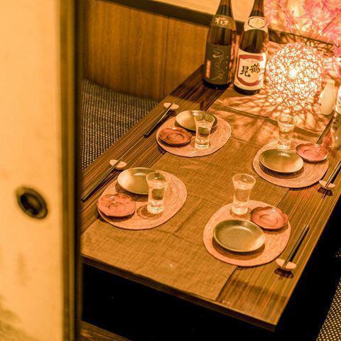 Relax in private time in a private room with a Japanese-style meat bar door♪