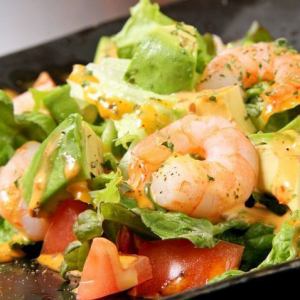 Shrimp and avocado with mayonnaise