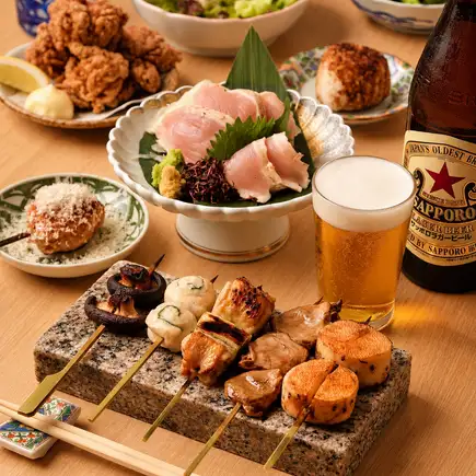 【含3小时畅饮】“元月”八道菜套餐包含炭烤雏内鸡肉串、新鲜海鲜刺身、天妇罗和关东煮:¥4930 ⇒ ¥4000