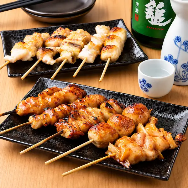 [The pinnacle of ingredients, charcoal, and craftsmanship] Carefully selected brand chicken is grilled over high heat using binchotan charcoal to lock in the flavor, resulting in the ultimate yakitori.