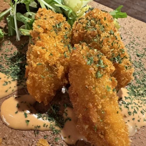 Fried oysters with aurora sauce