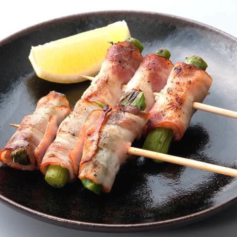 2 asparagus bacon skewers