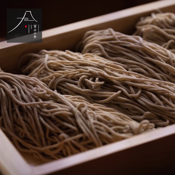こだわり抜いた素材と職人の技で仕上げる蕎麦をお楽しみください