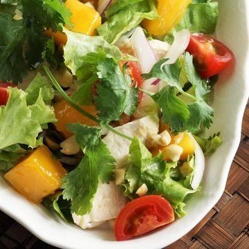 季節野菜の彩りサラダ