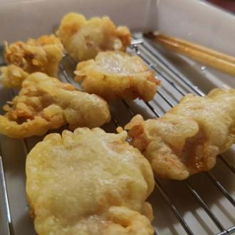 前菜の鶏ムネ肉のフリ
