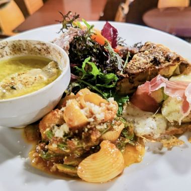 期間限定「月～土限定キッシュプレートランチ」やってます！