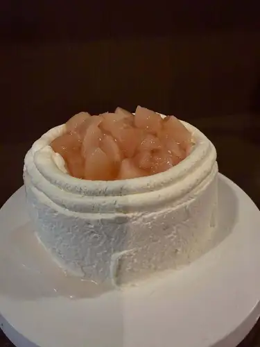 9월 18일.하나킨~🎶

신착 와인 안내 🍷
최근 「카베르네」를 좋아하는 분이 많고, 오른쪽에서 3개는 산지 차이의 카베르네 소비뇽.

왼쪽은 기다리고 있었습니다!의 바스크차코리입니다.
과연 발포는 어떻습니까? 😎

그리고이 연휴 중에는 마지막 것입니까?
흰 복숭아 쇼트 케이크 🍰 완성 🧁

산 마르 차노, 올리브, 키누아, 엘브 ° 프로방스 빵은 어쩌면 19시 반경에 구워집니다!

멜버 서비스가 시작되었습니다!
※두 전의 투고를 봐 주세요.

인스타 보았어!의 말씀과.
1잔이나 1품의 주문을 별도 부탁드립니다 🙇

덧붙여서 오늘의 예약은 없습니다

☎️0542510807

♯르모만 시즈오카
♯시즈오카 와인 바
♯ 와인과 디저트
♯ 복숭아 멜바