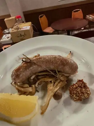 🍑 예고🍑
내일 24(목)의 점심, 수제 소시지의 파슬리 맛
수 있습니다!

그리고, 옛날부터 나를 아는 사람에게, 길가에서 바르게 만나거나 하면 두 번 보이는 최근💧

알고 있어! . .
「갱년기」라고 하는 편리한 변명을 이유로, 아무것도 하지 않았습니다만, 조금 진심으로 생각할까 생각합니다.

우선, 이 점심 생활을 하고 있다고.
너무 당황해서 자신의 식사는 외식이나 도시락뿐.
필연적으로, 더.탄수화물의 매일이기 때문에 😅

점심을 멈추면 자신의 개조 계획 프로젝트에서도 할까요?

그리고.오늘의 여가였기 때문에.
진짜 탄수화물 오프 카레를 만들어 보았습니다!

콩면을 삶은 삶은 국물.유석에 냄비에 질렸기 때문에.
챠피쨩에게 상담하면 설마 카레.

요 전날 고객과 대화를 했을 뿐입니다.
한 사람이 되어 완전히 입에 빠지지 않는 물건 3선

1 카레
2라면
3만두

매우 일반적인 가정 맛.같은 것.
혼자 만들지 않고, 사는 것도 없다.

카레.엄청 먹고 싶어서 빨리.
토로미는 오카라 가루.

정말로 가게에서 판매 할 수있는 맛이되었습니다!
내일 점심.유석에 온 메뉴하지 않지만.

살짝 말씀해 주시면, 변경하겠습니다❤️

"프로젝트"화하면 정말로 개조 할 수 있을지도?
보치보치, 몸 짜기 시작하려고 진심으로 생각합니다 😭

♯르모만 시즈오카
♯시즈오카 와인 바
♯ 와인과 디저트
♯ 먹고 마른 다이어트?

때때로