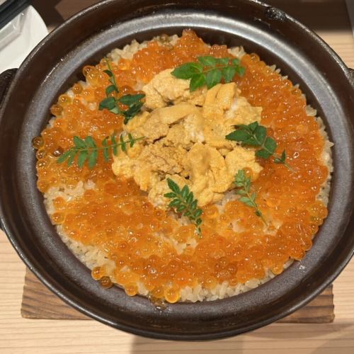 イクラとウニの土鍋