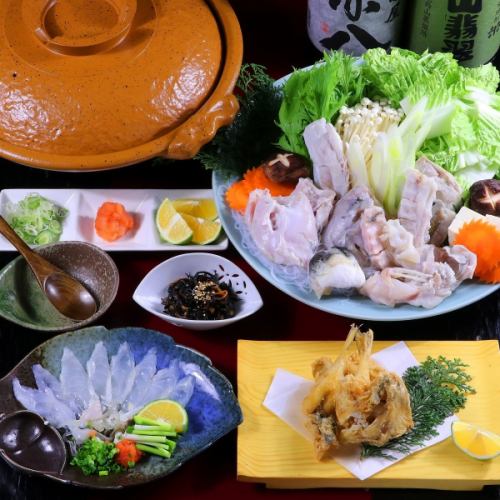 Seasonal recommendation "Blowfish Indulgence Course" A total of 8 dishes such as blowfish sashimi, deep-fried blowfish, and blowfish hot pot.