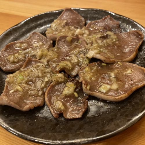 Pork tongue with green onion sauce