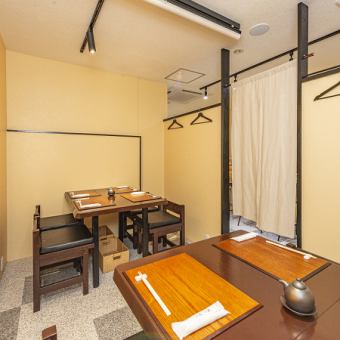 当店の貸切利用は最少人数8名から最大17名までご利用いただくことができます。会社宴会や同窓会、結婚式の二次会等の団体様のご利用大歓迎です！ご利用の際は1週間前にお電話でお問い合わせください。最高のお料理ときめ細かな接客でお客様方が過ごすひと時をおもてなし致します。