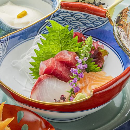 刺し身の盛合せ(一人前）